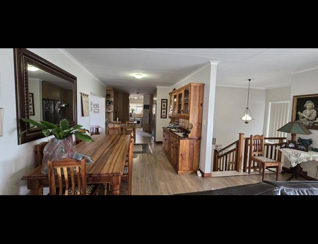 4 BEDROOM HOUSE FOR SALE IN FRAAIUITSIG